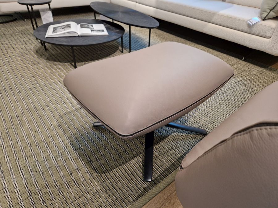 Hocker Jalis Lounge